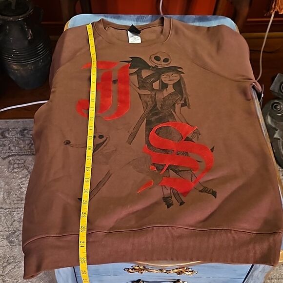 NWT Disney's Nightmare Before Christmas brown Sweatshirt size Small - Picture 12 of 12